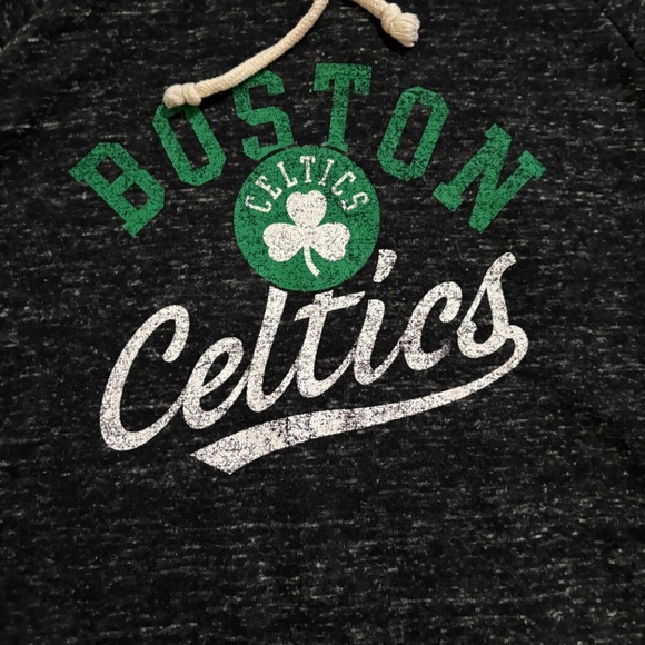 Women’s Fanatics Celtics hoodie size large - Picture 2 of 4